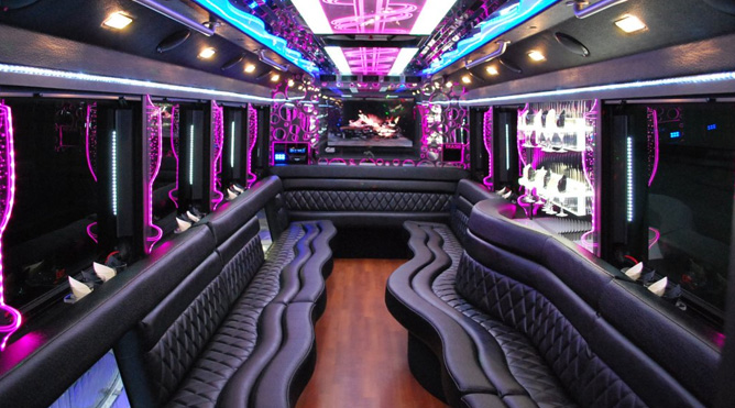 vacaville 28 passenger party bus