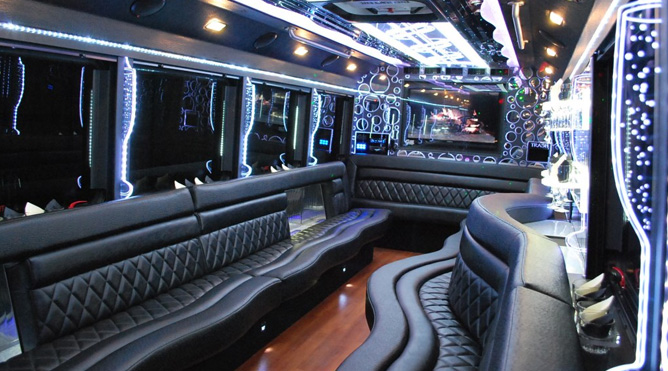 vacaville 28 passenger party bus